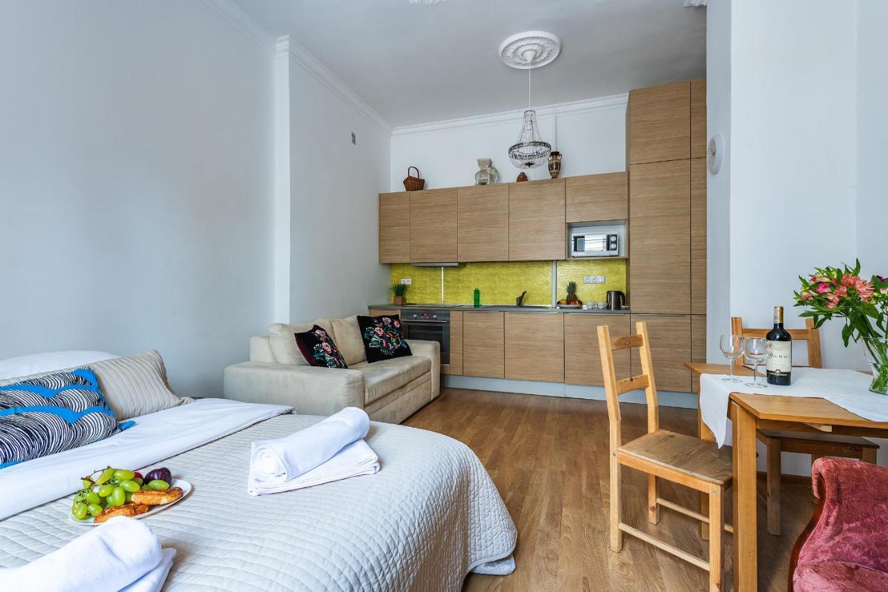 Miodowa Street P&O Serviced Apartments Warsaw Exterior photo